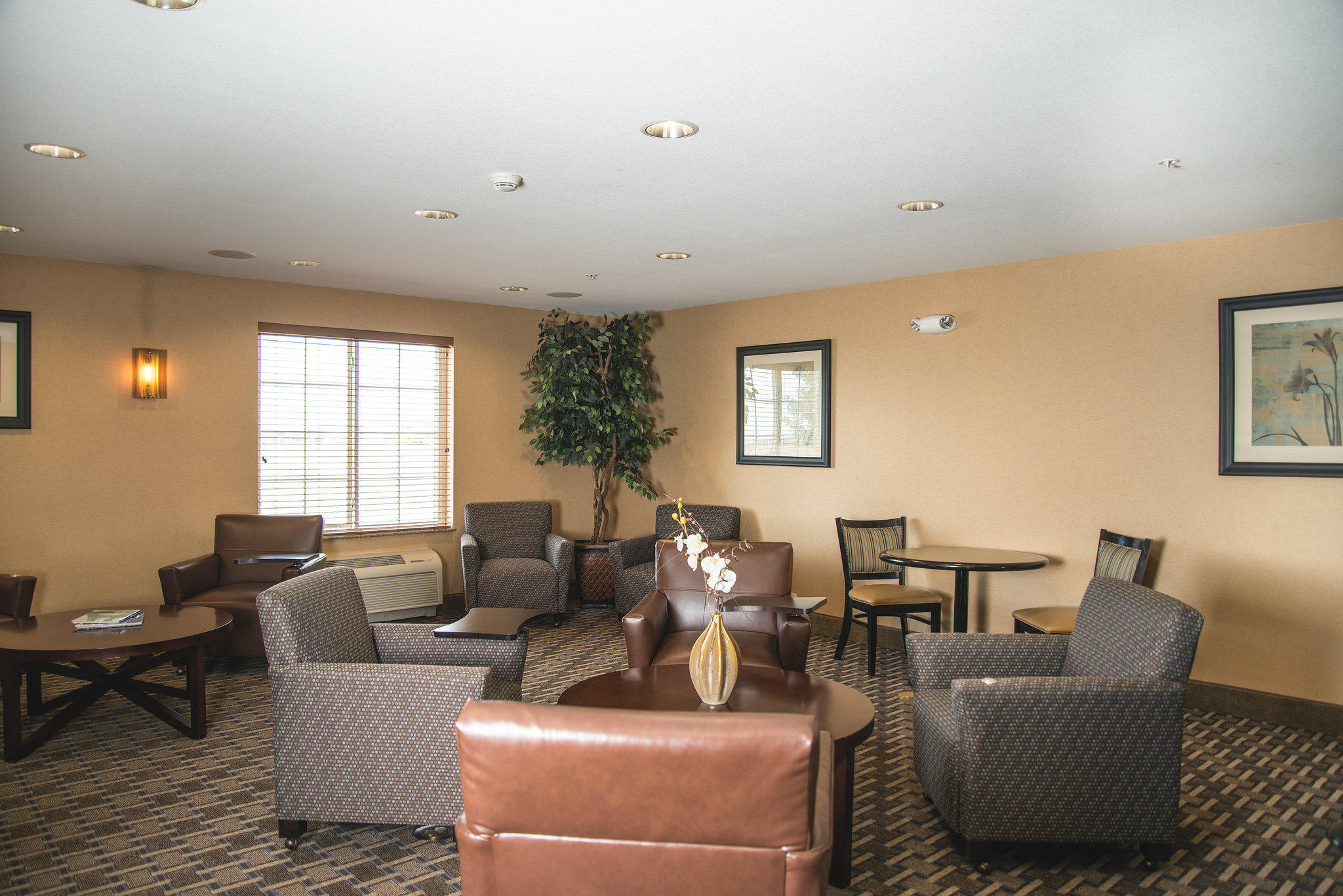 Candlewood Suites Loveland Photo