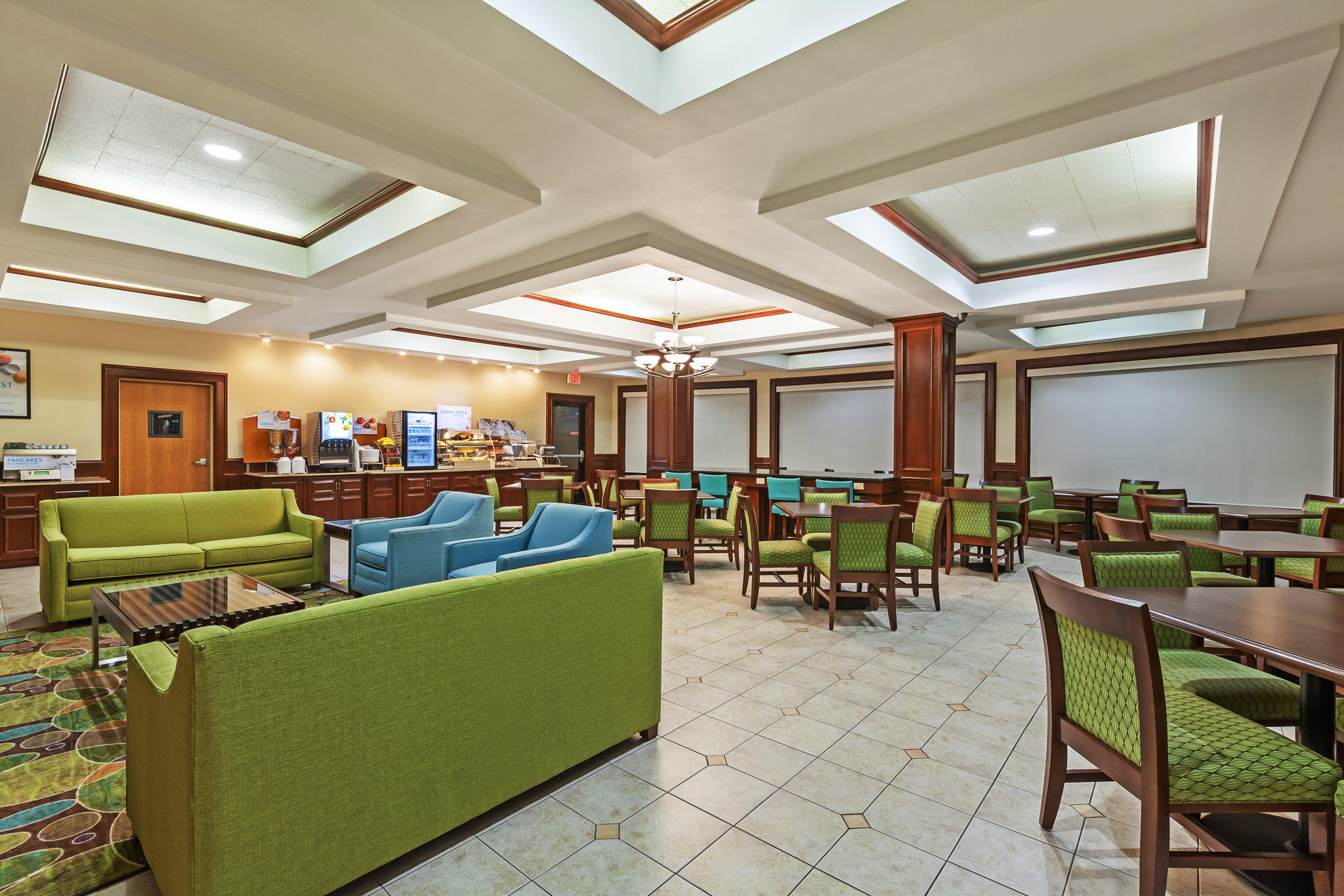 Holiday Inn Express & Suites Pharr Photo