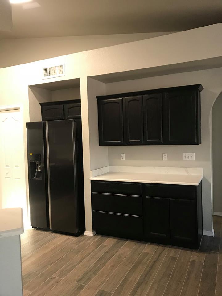 In Las Cruces, there are countless reasons for kitchen remodeling, and no two homeowners may have the same vision. Whatever your needs and reasons are for considering a kitchen remodeling project, there are a number of benefits that Kitchen & Bath Remodeling can do for your home right now. We can make your dream kitchen a reality. Give us a call today for a free estimate.