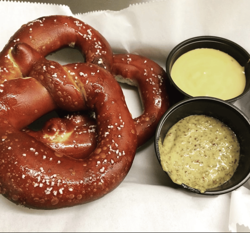 Gemelli pretzel