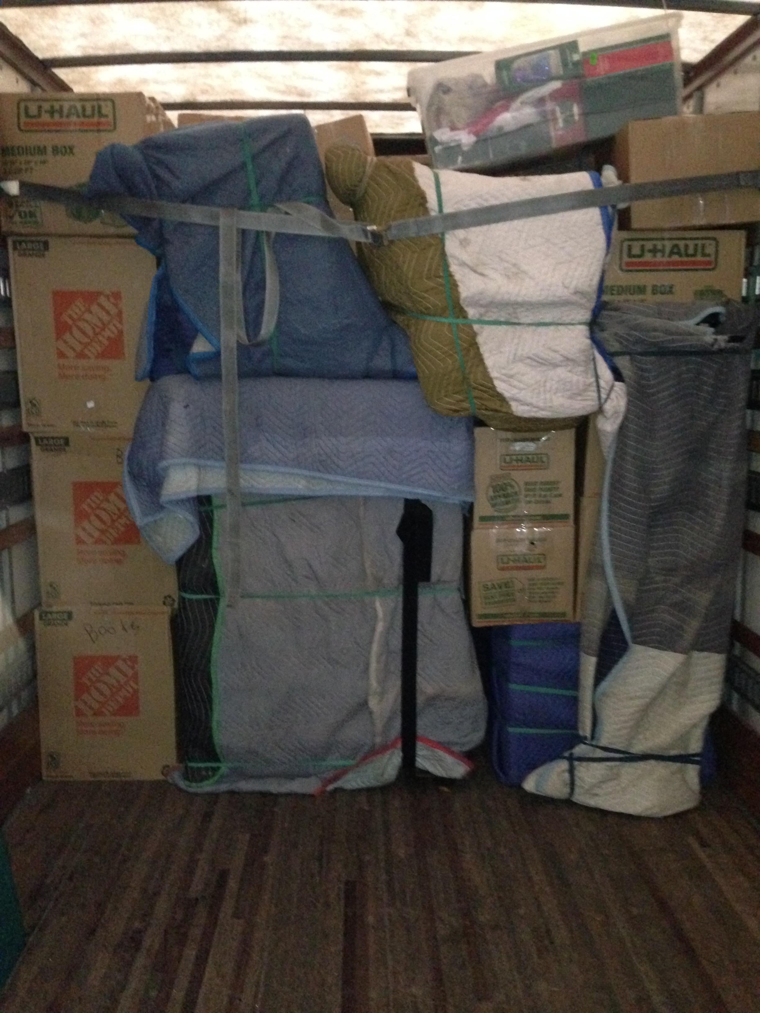 Movers On The Go Logo