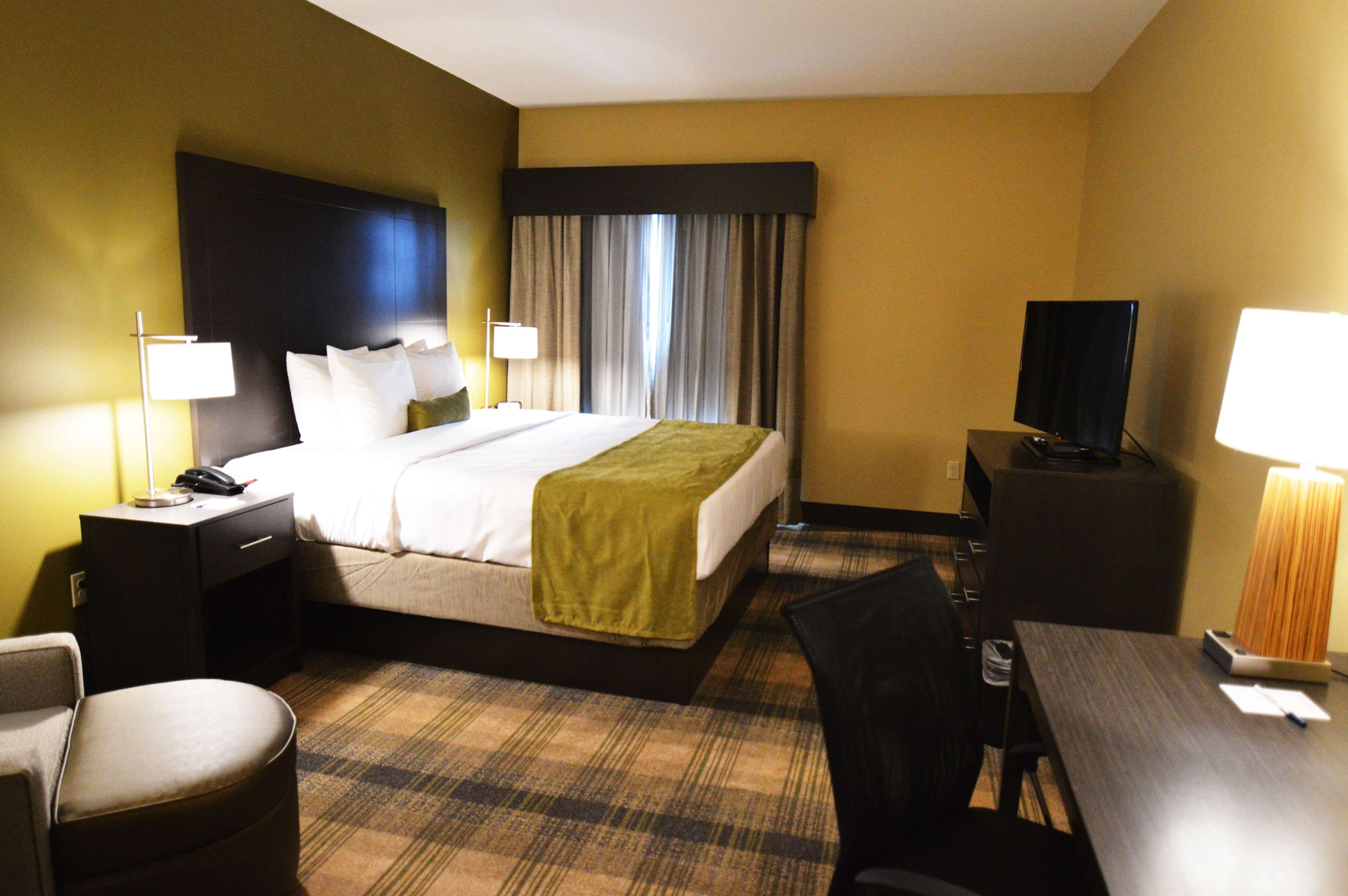 Best Western Plus New Orleans Airport Hotel Photo