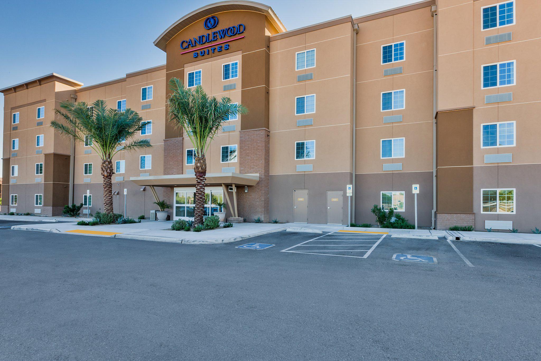 Candlewood Suites Tucson Photo