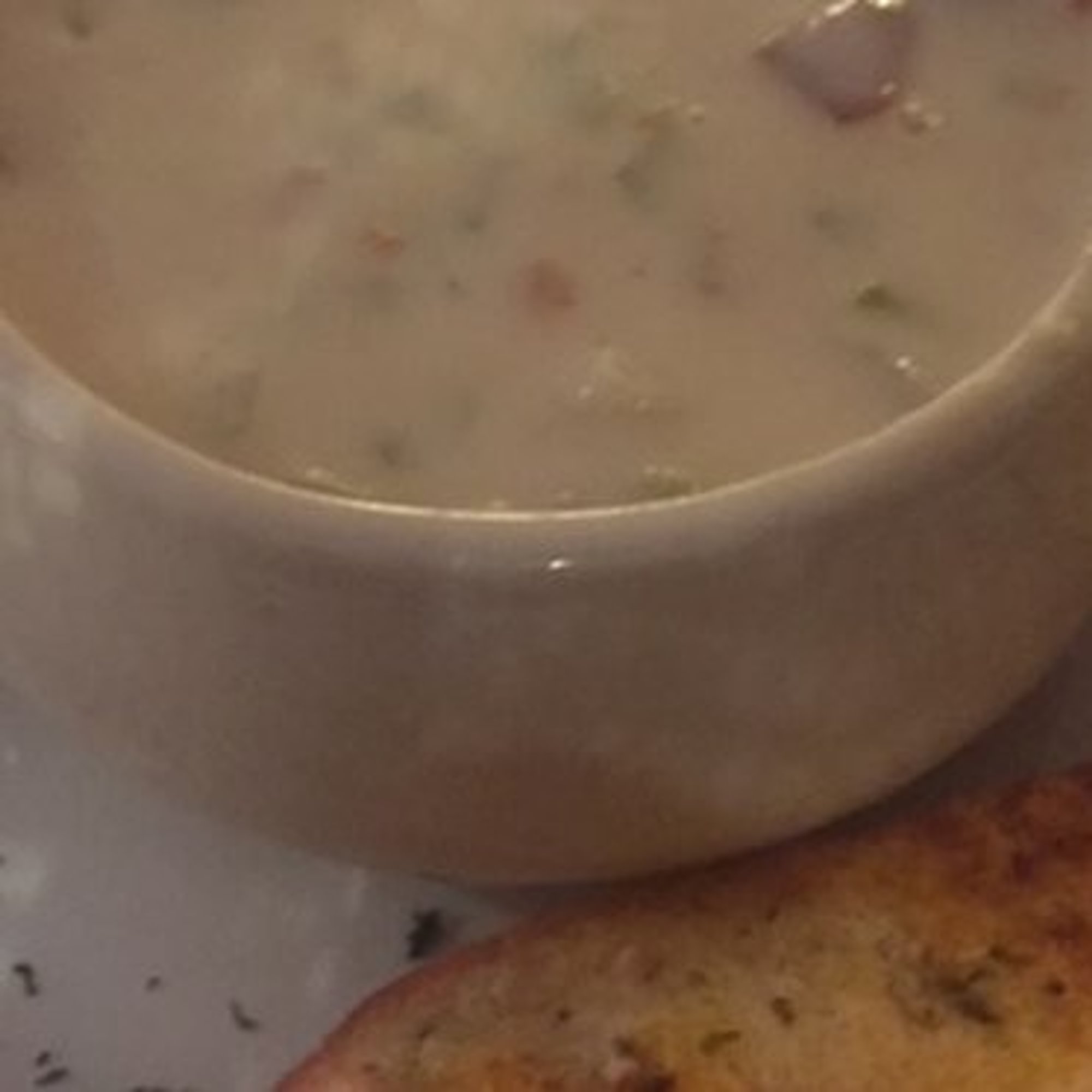 New England Clam Chowder (White)