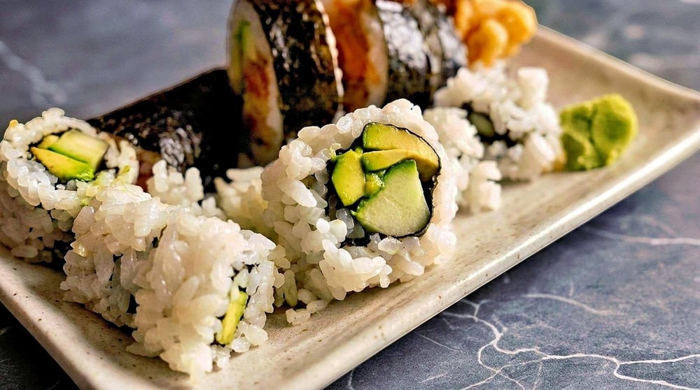 Avocado & Cucumber Roll