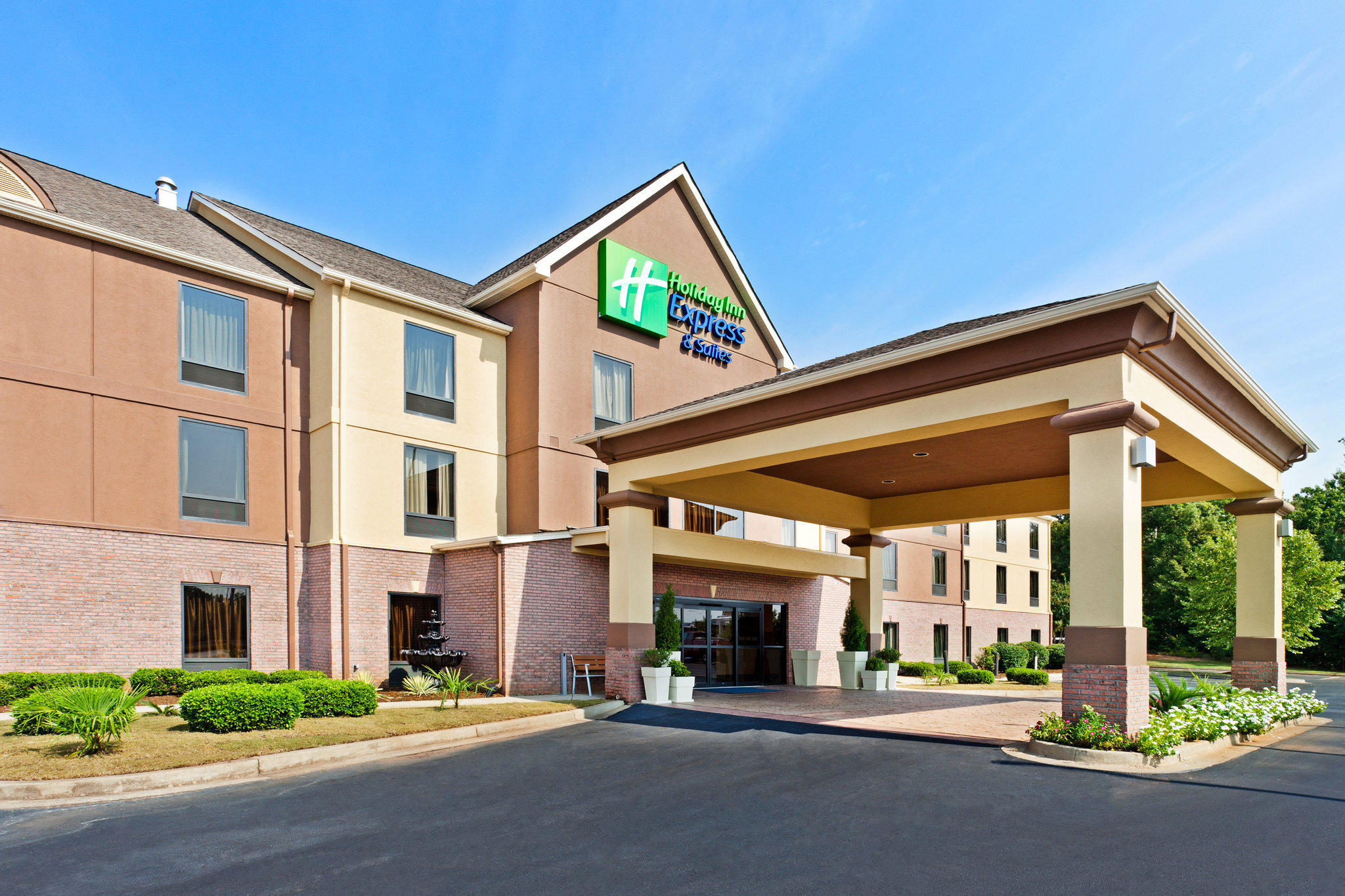 Holiday Inn Express & Suites Greenville-Spartanburg (Duncan) Photo