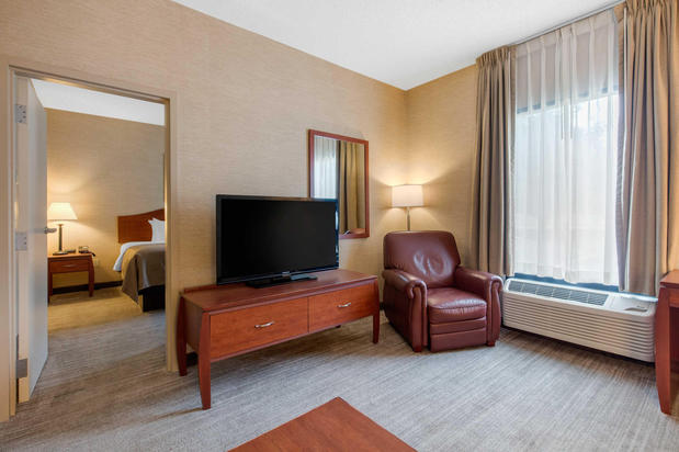 Images Quality Inn & Suites Benton - Draffenville