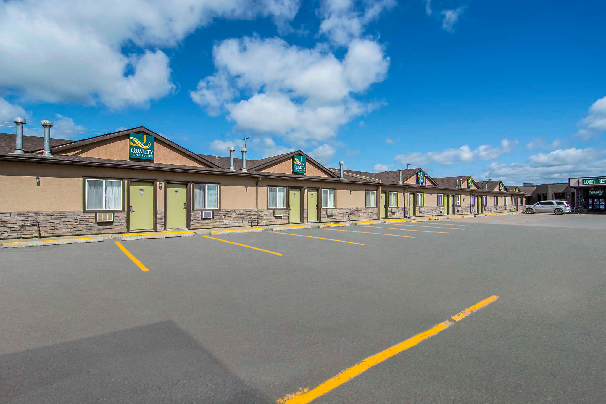 Images Quality Inn & Suites
