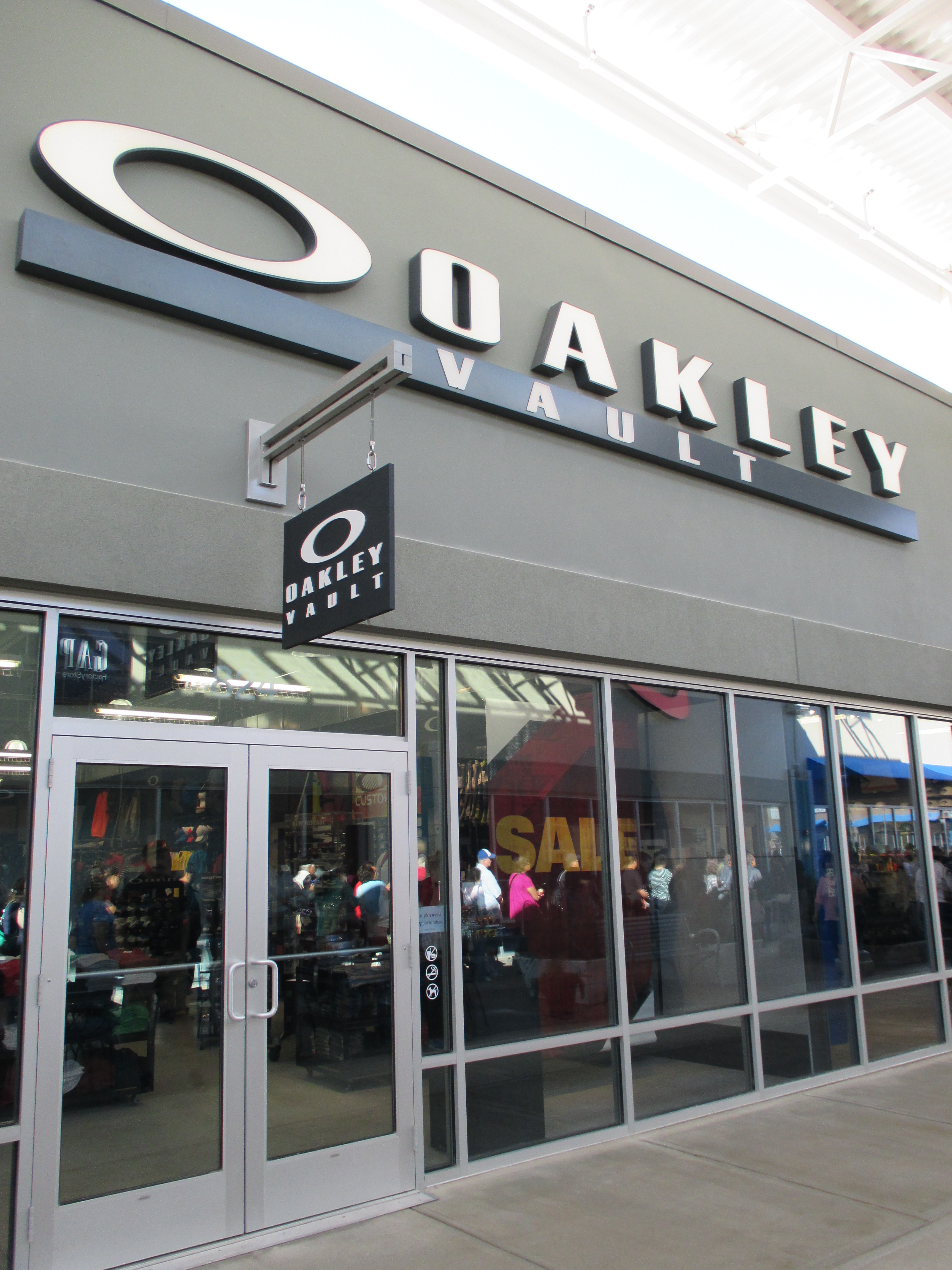 oakley outlet trafalgar oakley outlet trafalgar