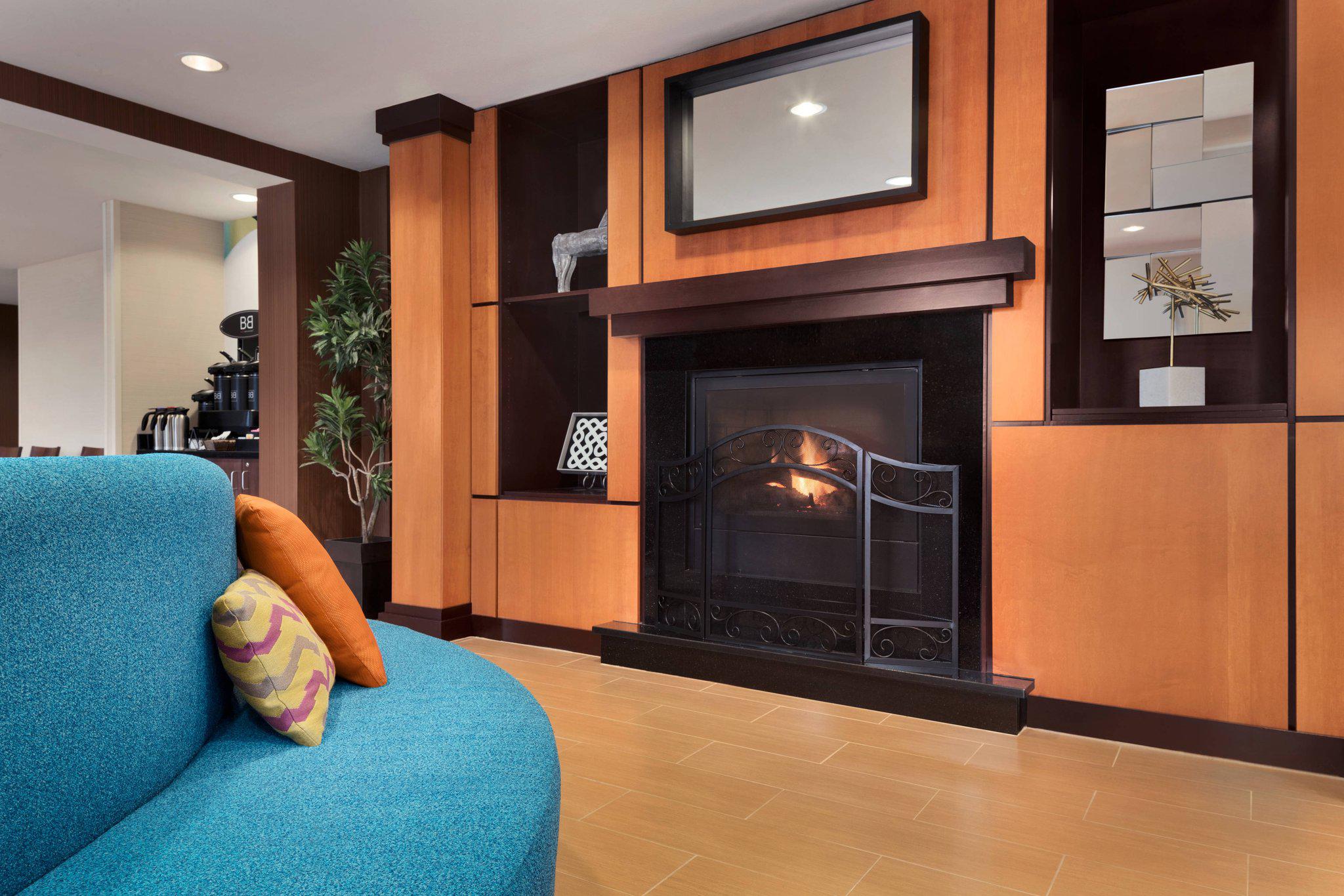 Fairfield Inn & Suites by Marriott Minneapolis Bloomington/Mall of America Photo