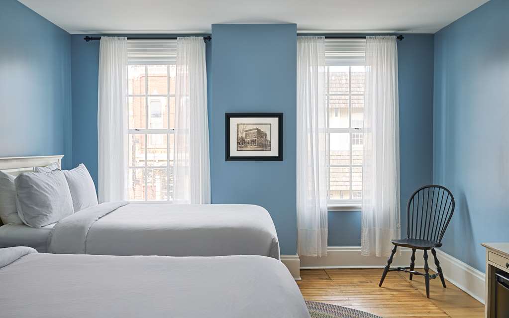 The Cadillac House Lexington, Tapestry Collection by Hilton Image