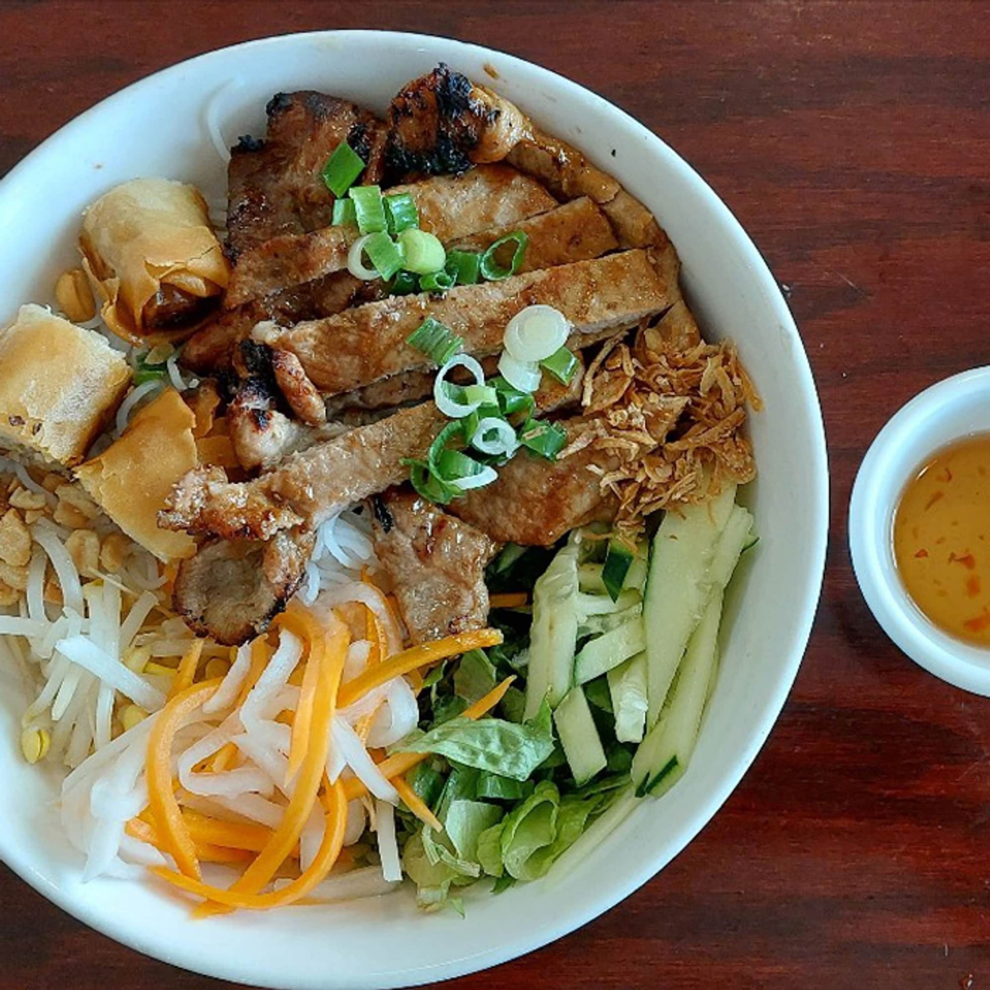 V7. Grilled Beef Vermicelli and Spring Roll (Bun bo cha gio)