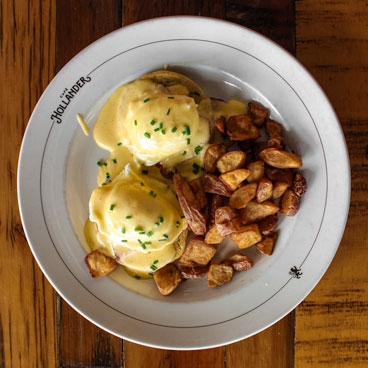 TRADITIONAL BENEDICT