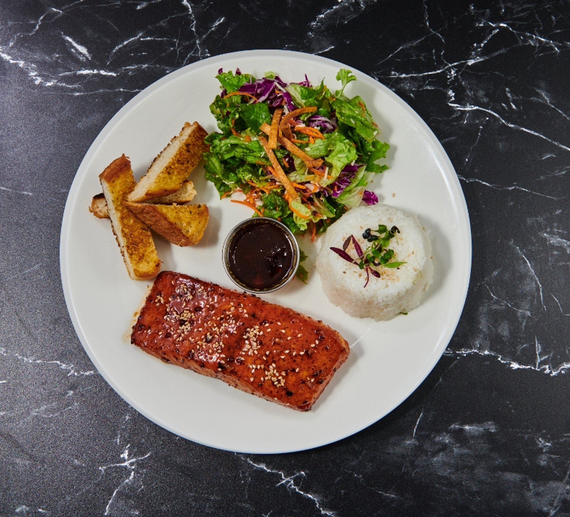 Salmon Cucaracha