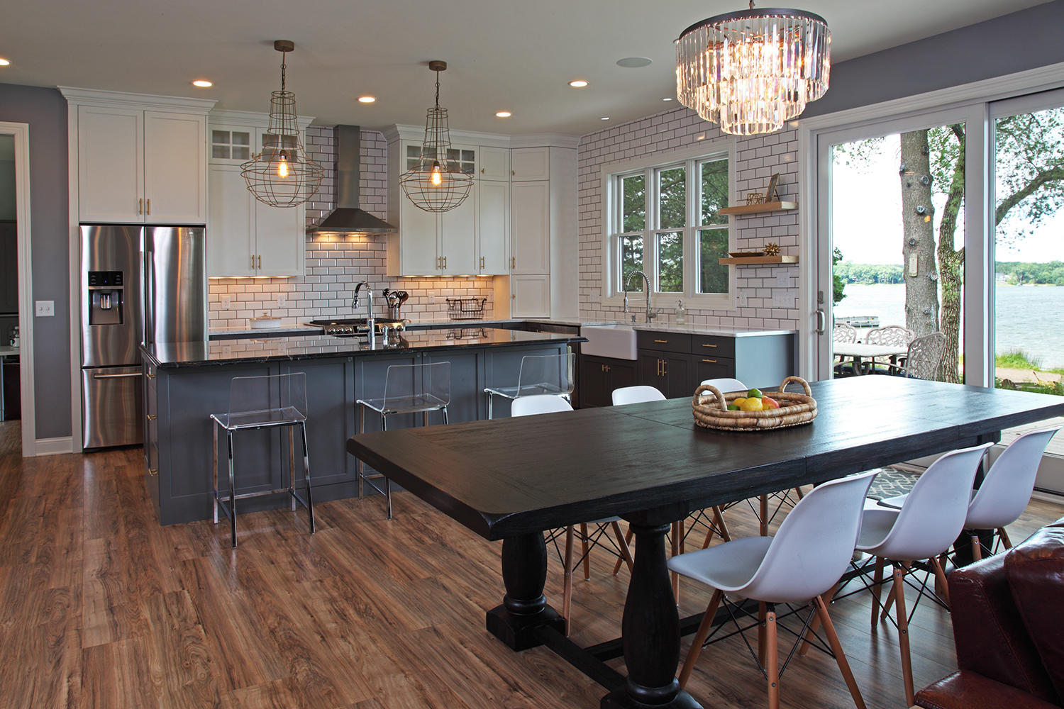 Elegant Modern Farmhouse style kitchen addition