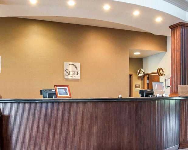 Images Sleep Inn & Suites Lake of the Ozarks
