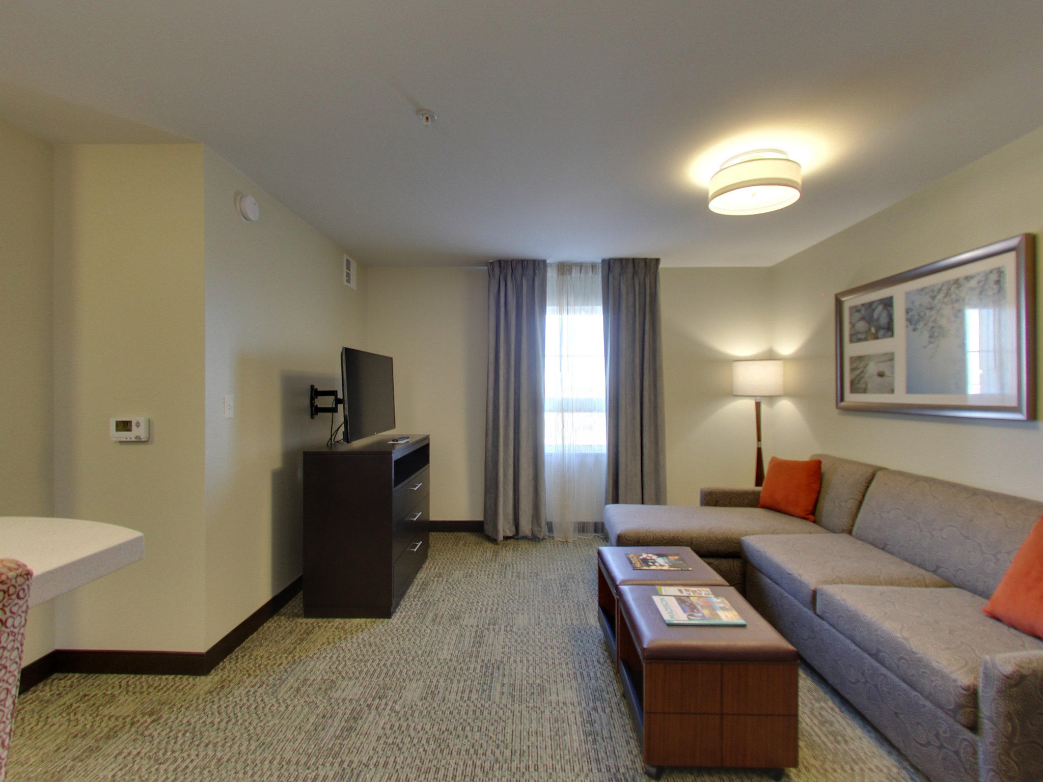 Staybridge Suites Madison - Fitchburg Photo