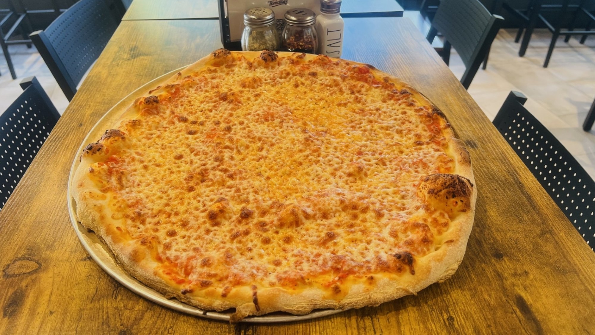 Cheese pizza