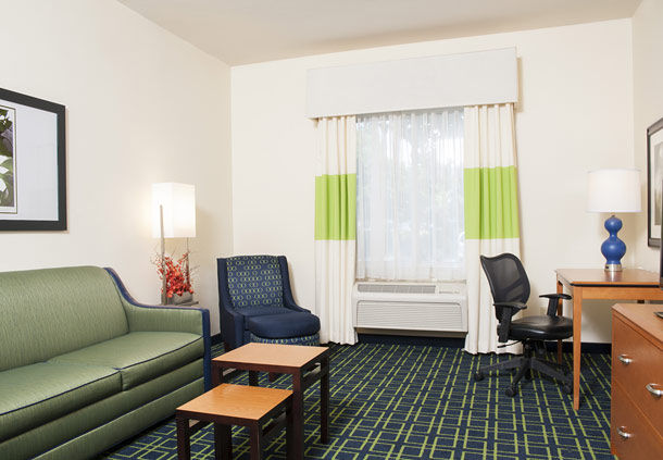Images Fairfield Inn by Marriott East Lansing
