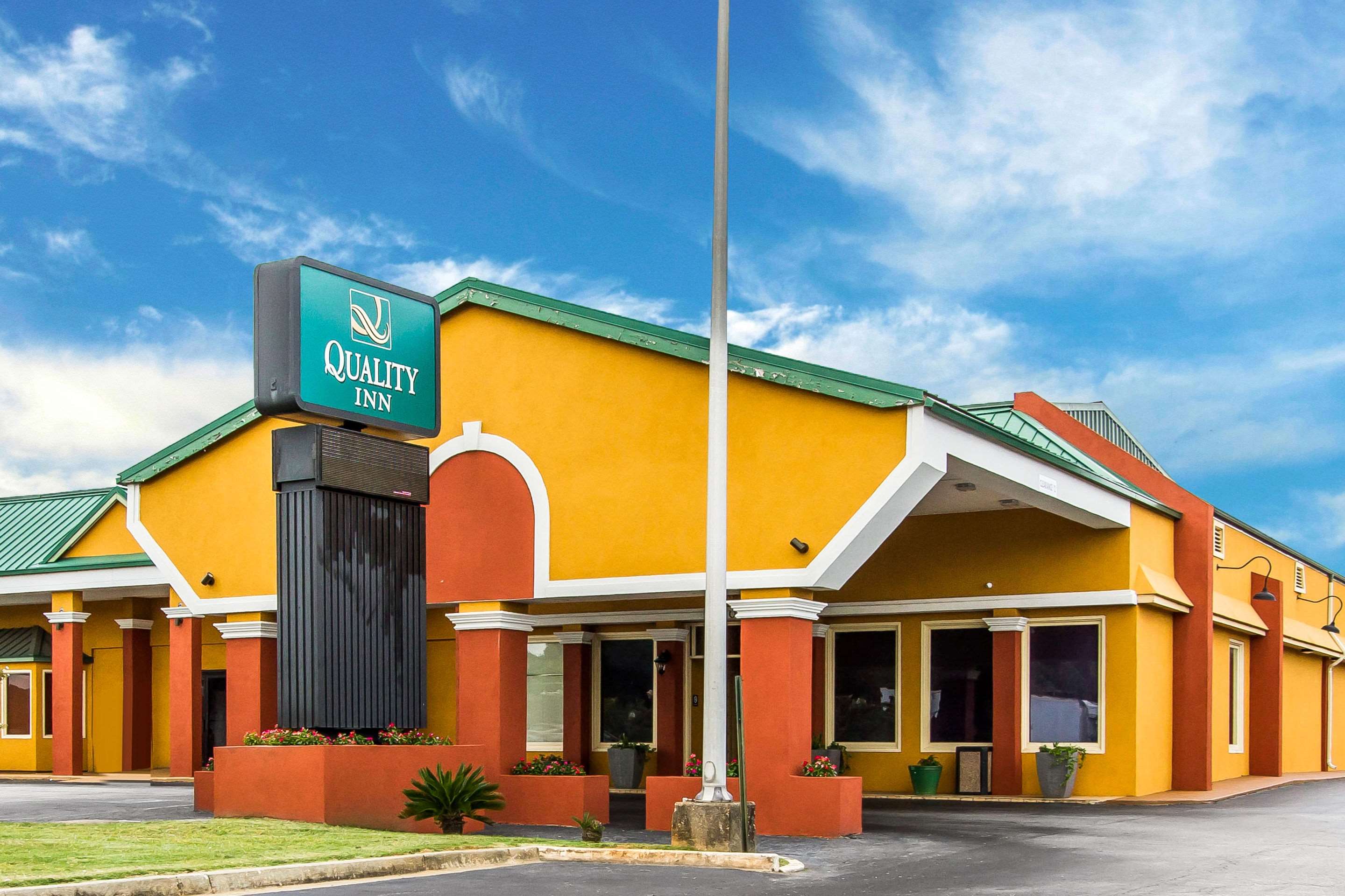 Quality Inn Opelika - Auburn Photo