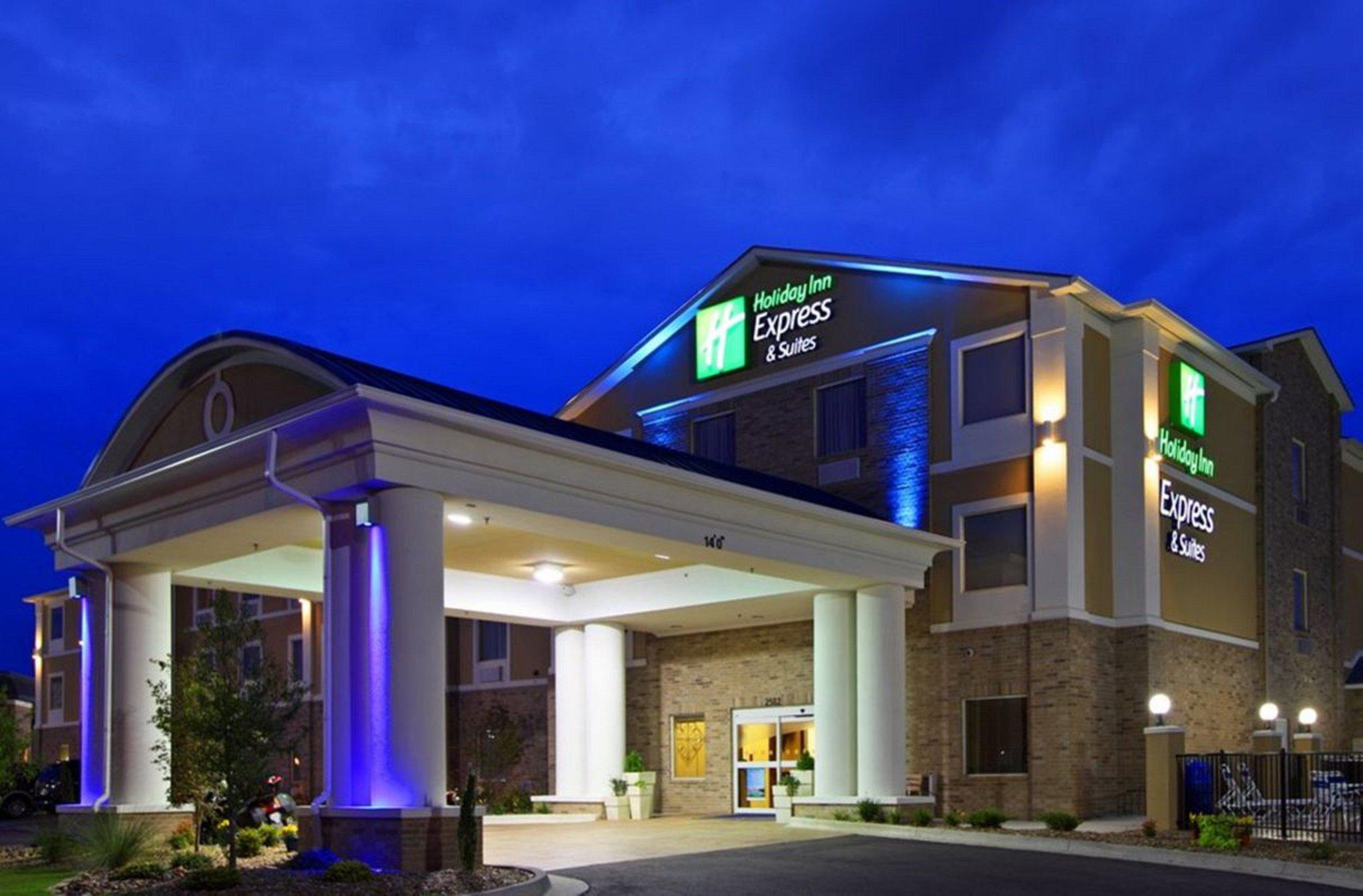 Holiday Inn Express & Suites Longview North Photo