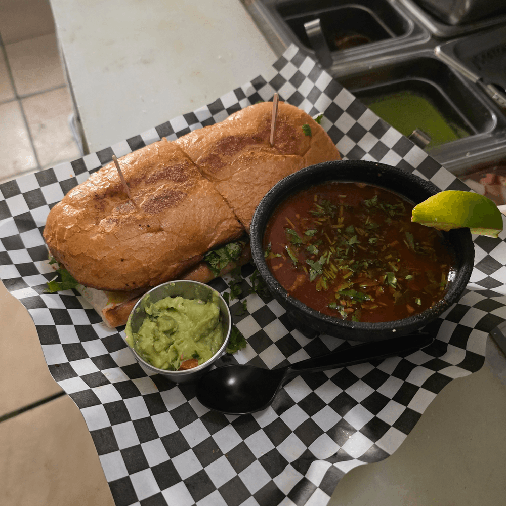 Pollo Asado Torta