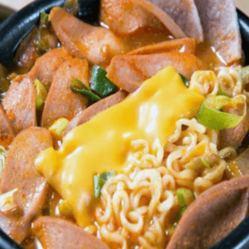Military Soup (부대뚝배기)