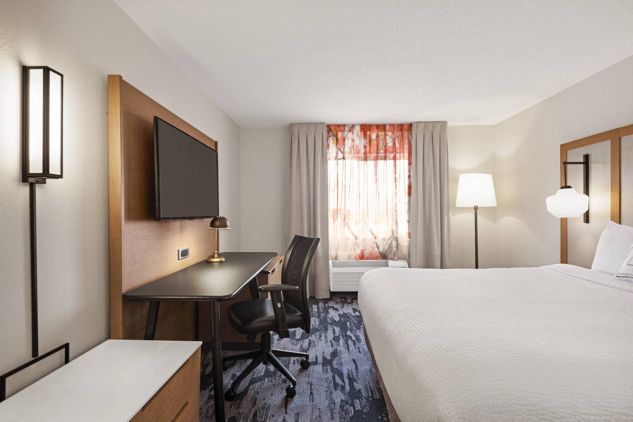 Fairfield Inn by Marriott Warren Niles Photo