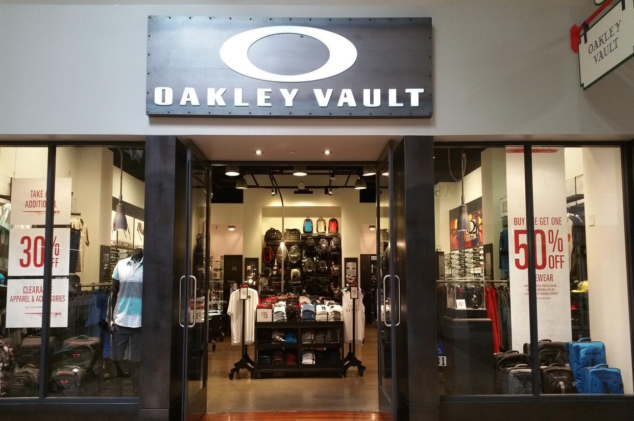 oakley vault online