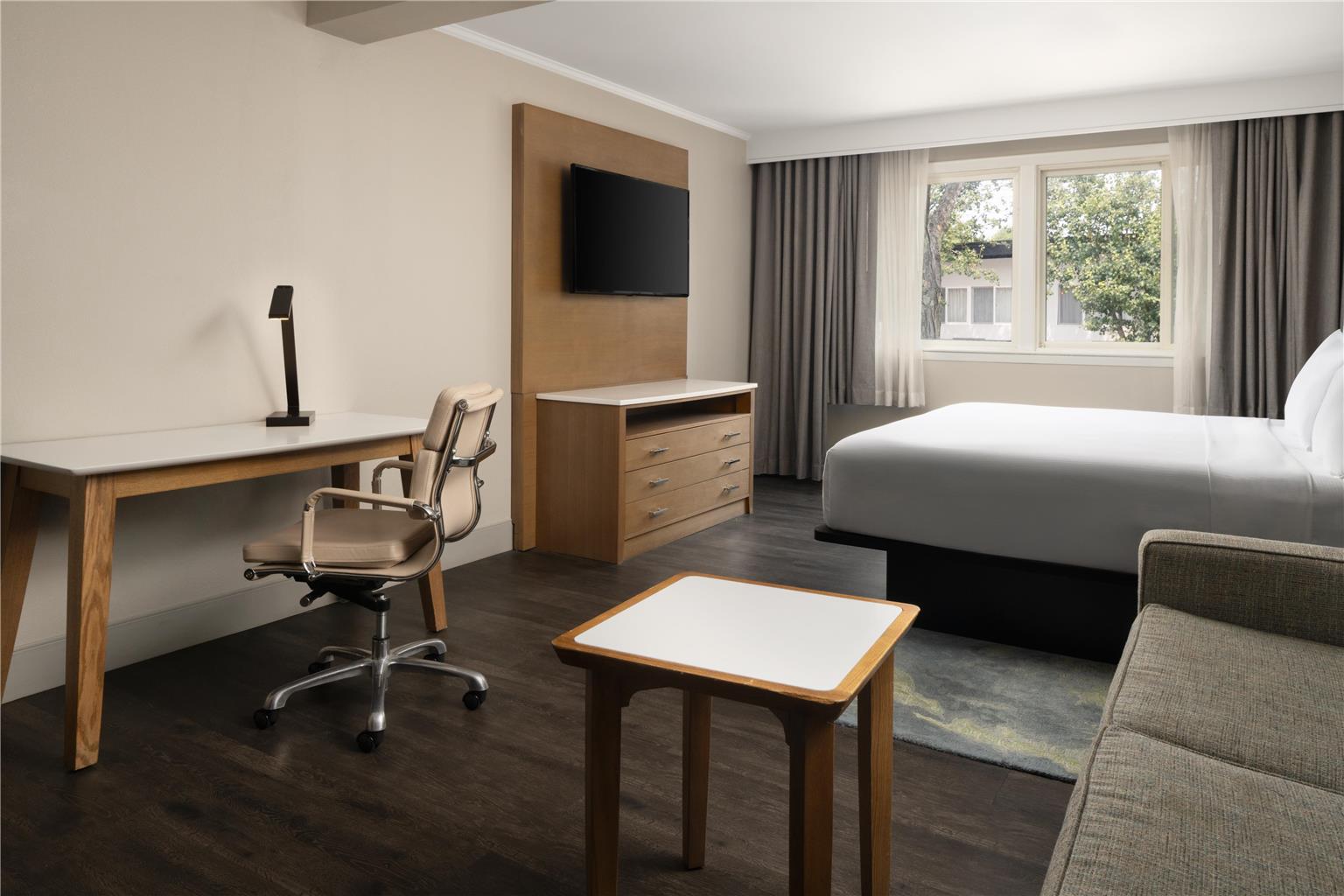 DoubleTree by Hilton Providence Airport Warwick Image