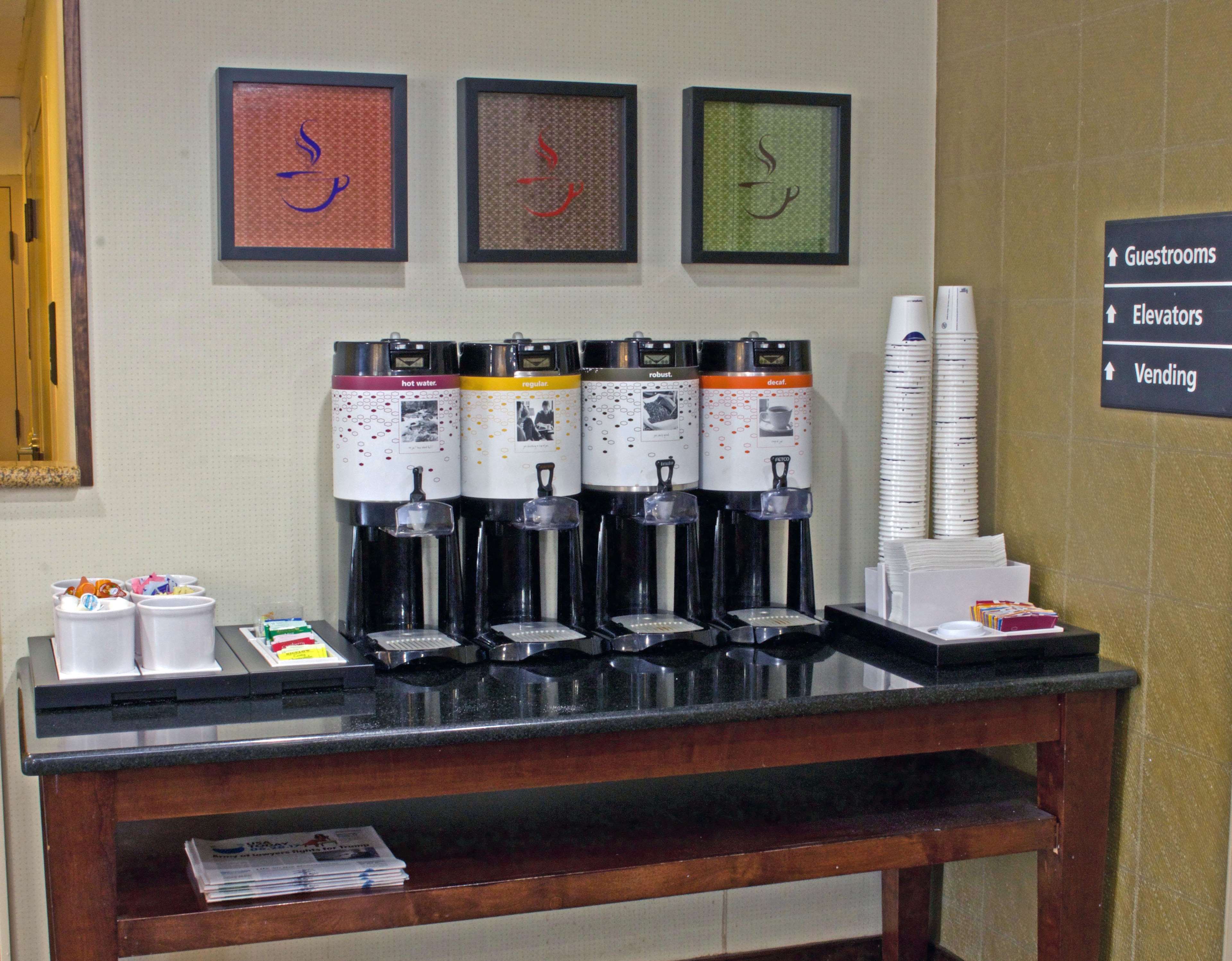 Hampton Inn Norfolk/Chesapeake (Greenbrier Area) Photo