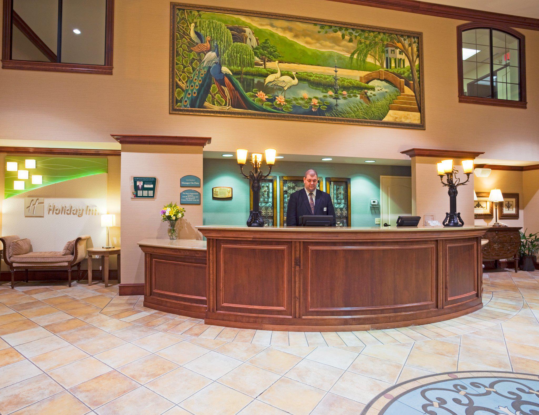 Holiday Inn & Suites Minneapolis - Lakeville Photo