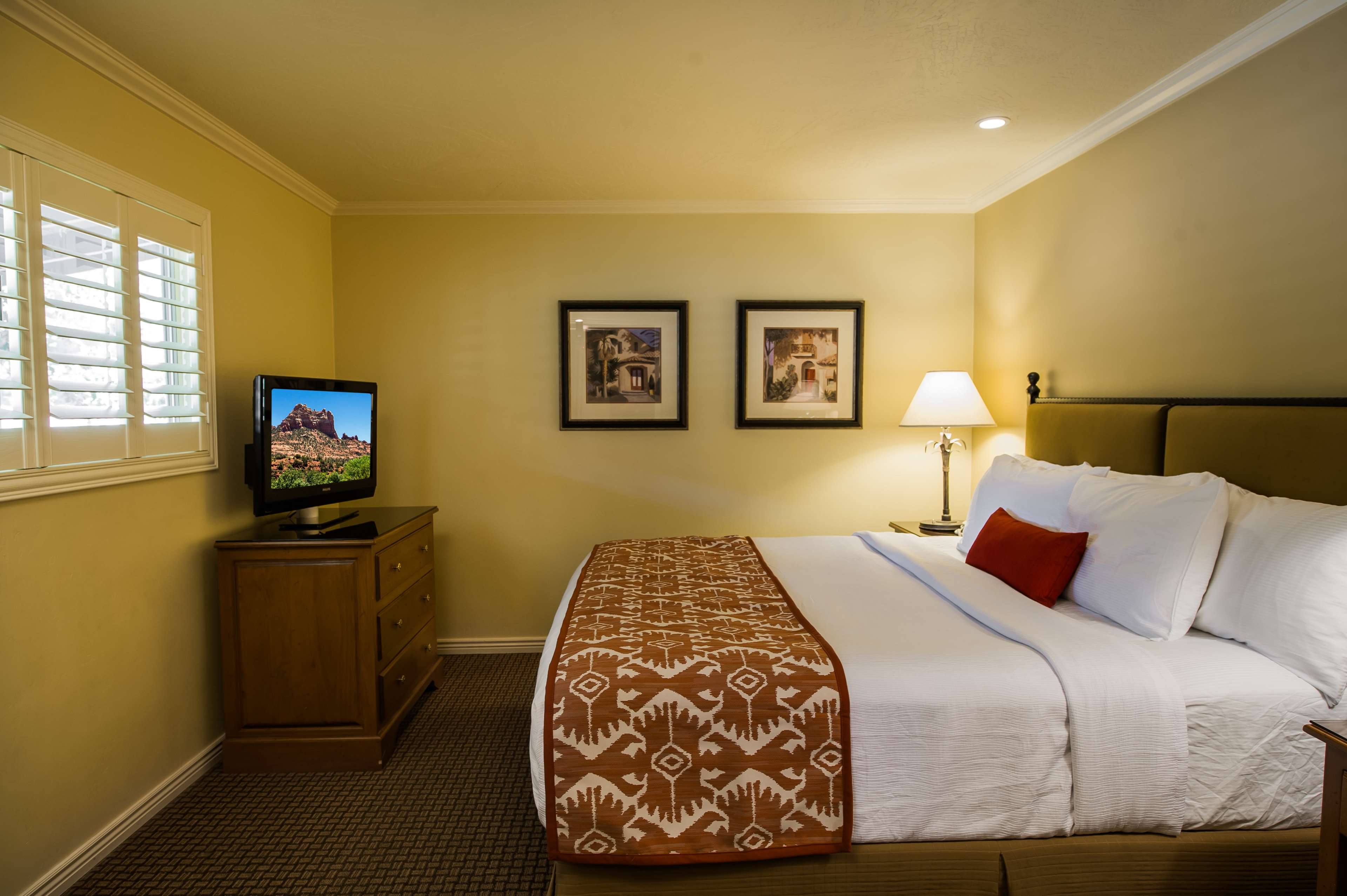 Best Western Plus Arroyo Roble Hotel & Creekside Villas Photo