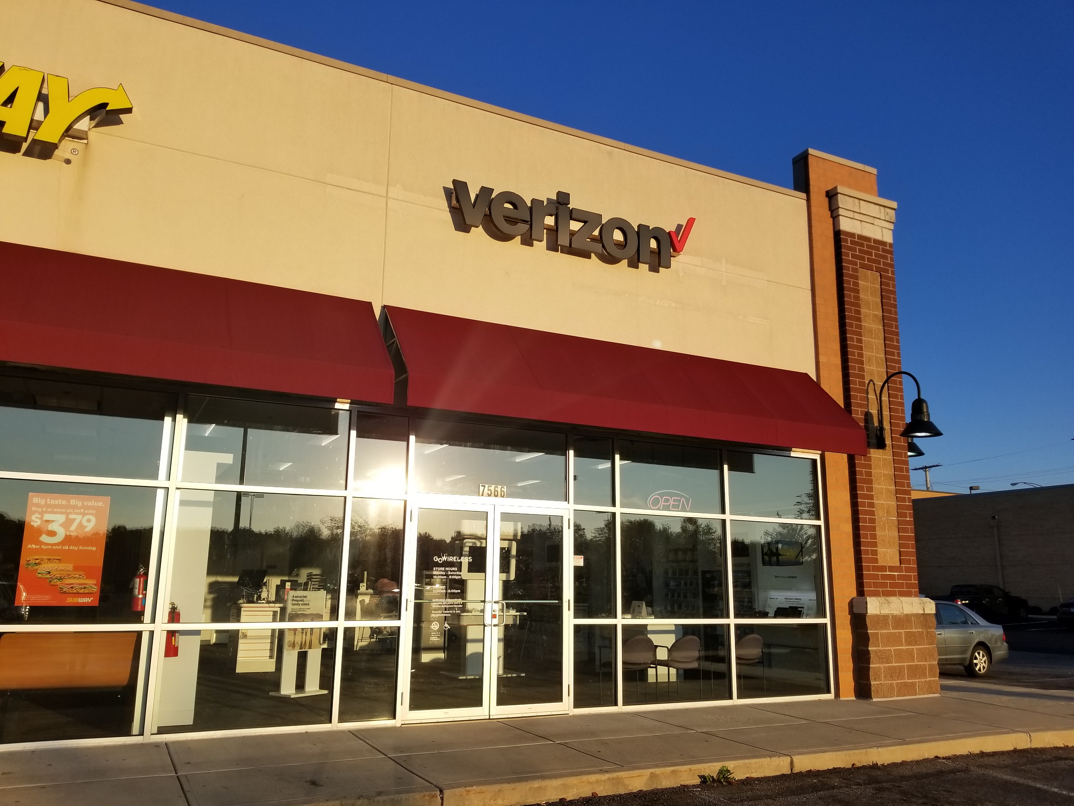 Verizon Authorized Retailer – GoWireless Photo