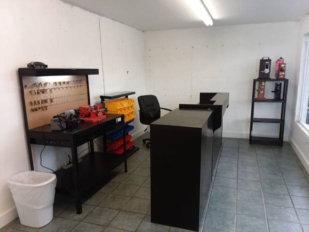 Images Howard Locksmith Heights
