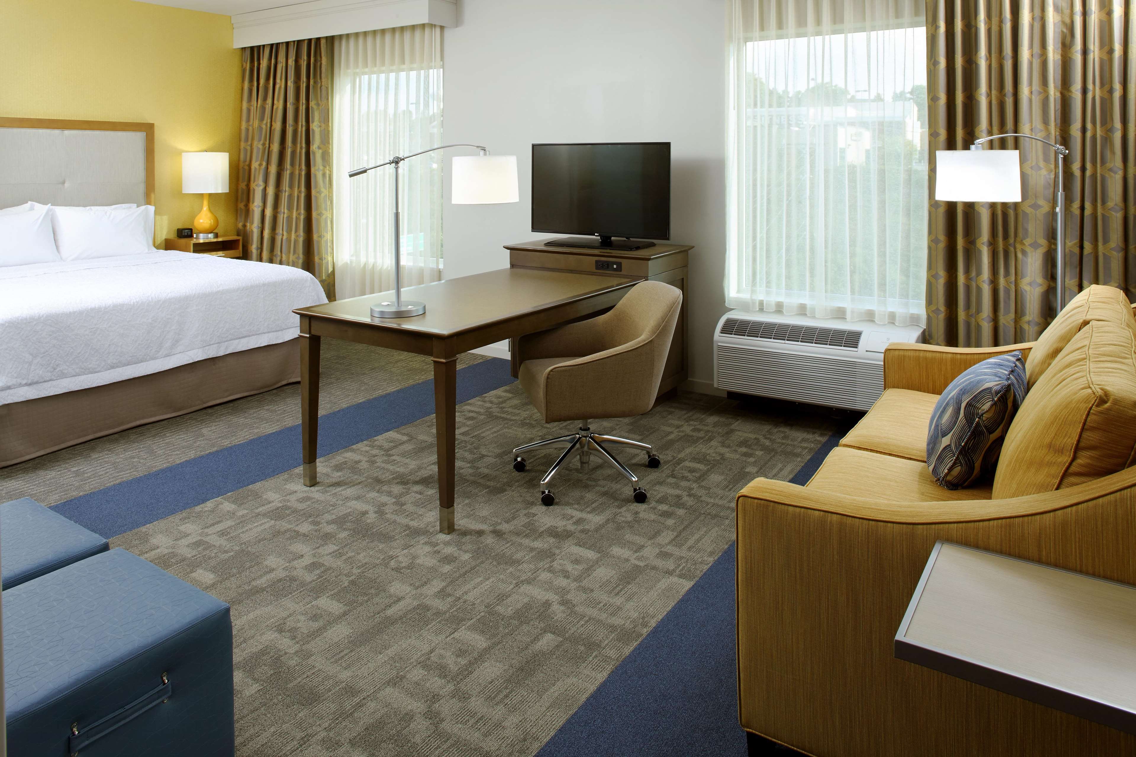 Hampton Inn & Suites Pittsburgh Airport South–Settlers Ridge Photo