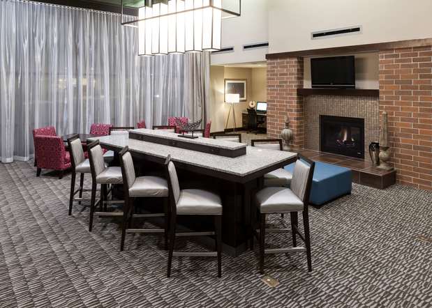 Images Hampton Inn & Suites Omaha-Downtown