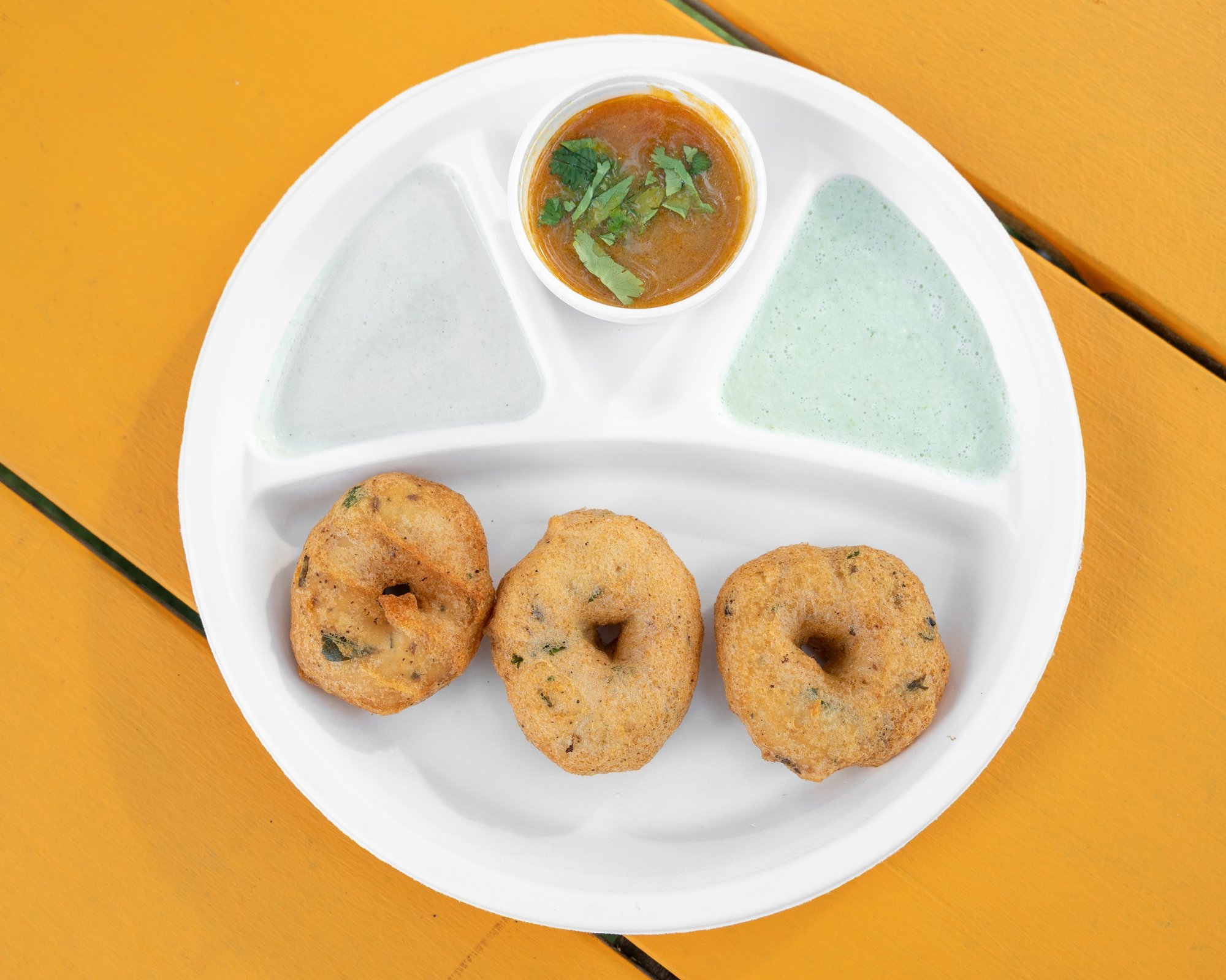 O - Sambar Vada (3 Nos) w/ Chutney