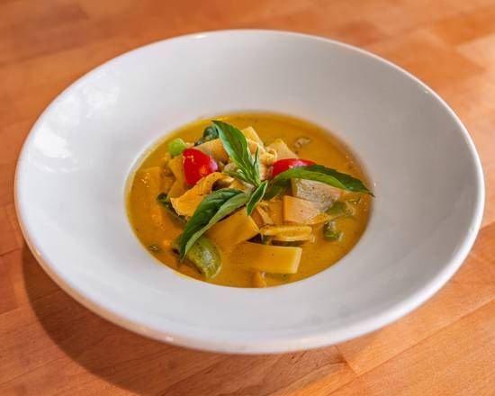 C2. Green Curry
