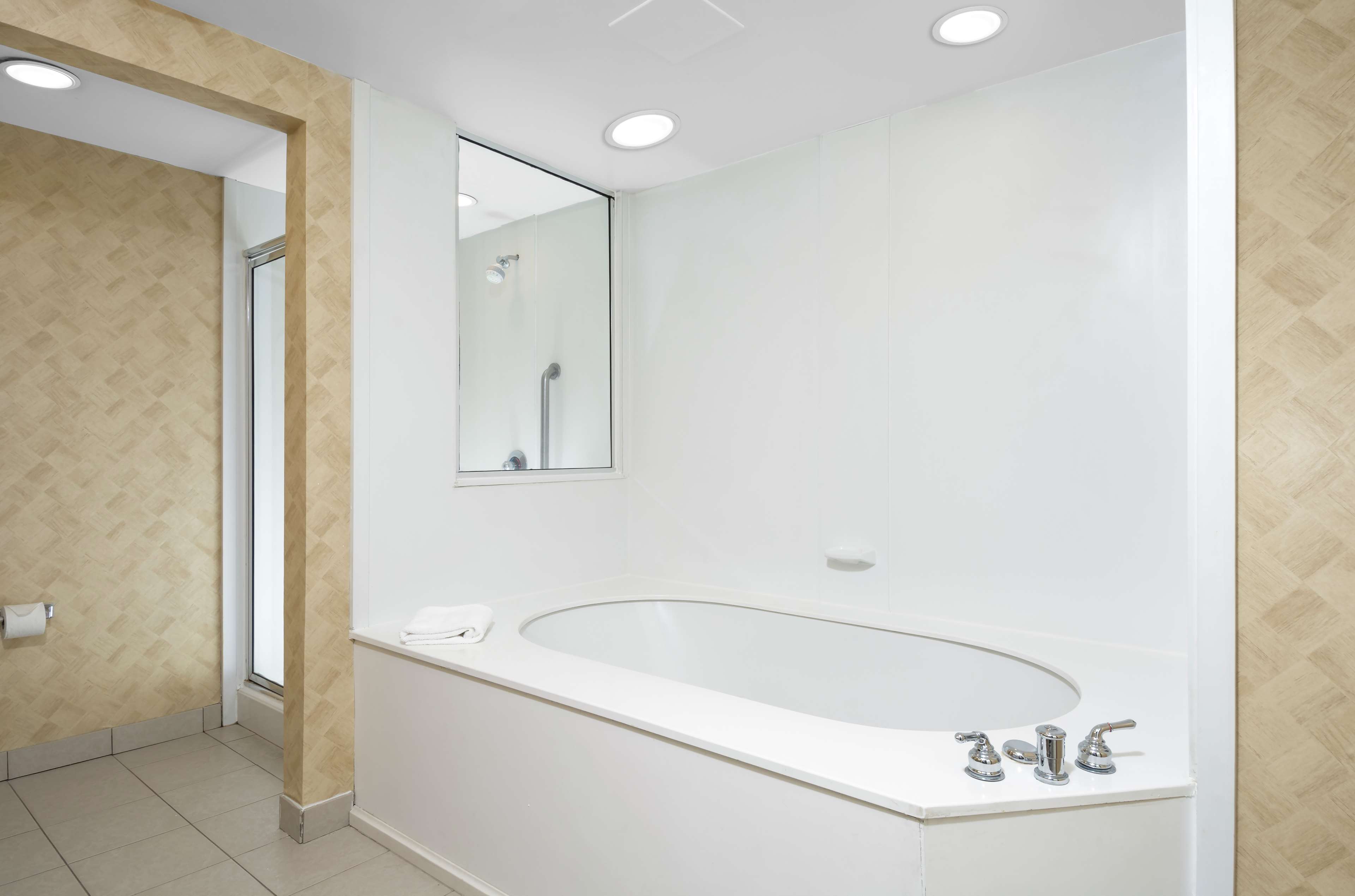 Hampton Inn & Suites Jacksonville Deerwood Park Photo