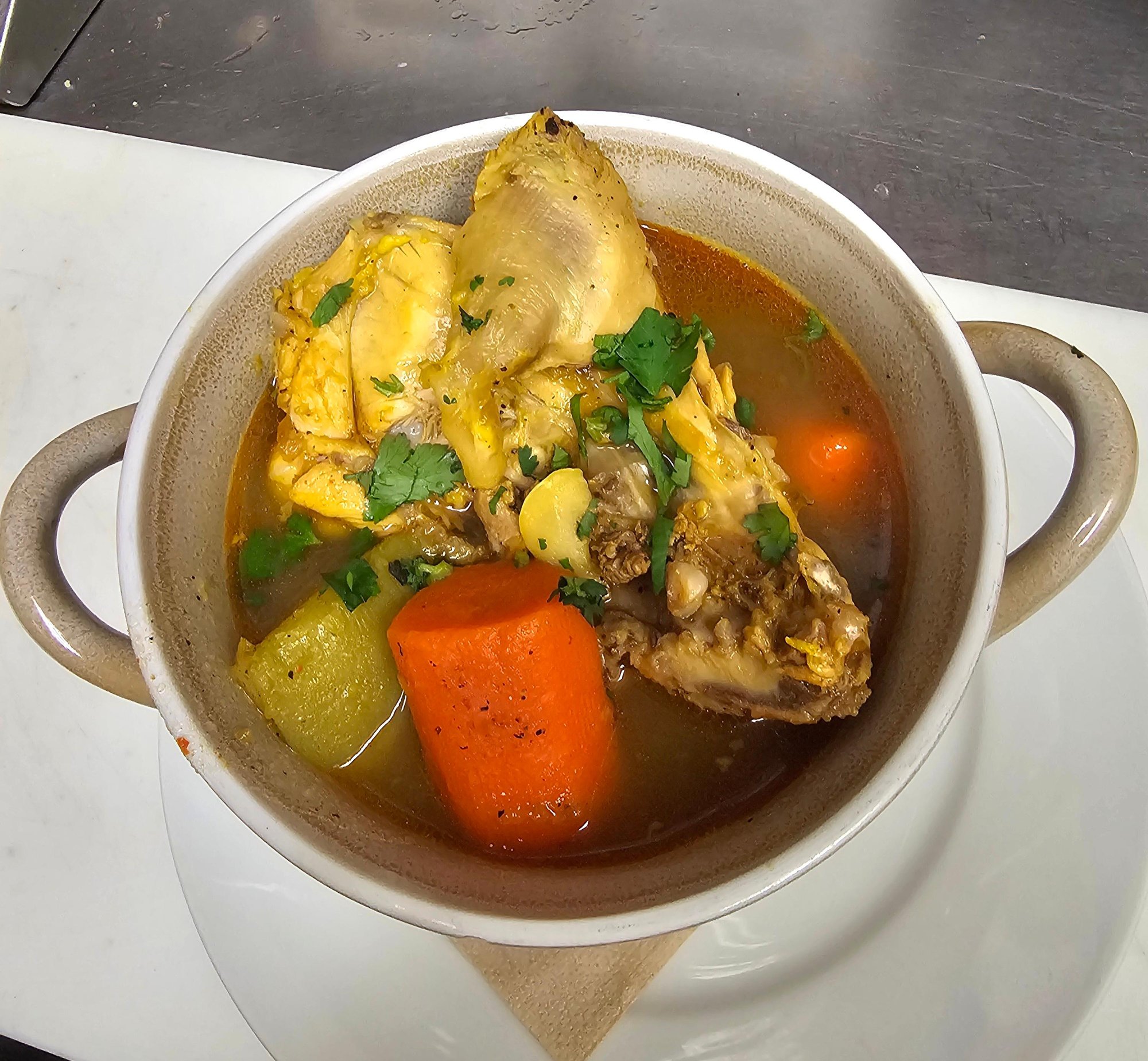 Sopa de Pollo (chicken soup)
