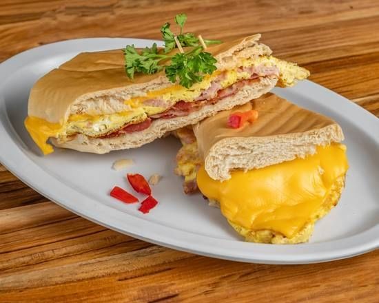 BREAKFAST SANDWICH