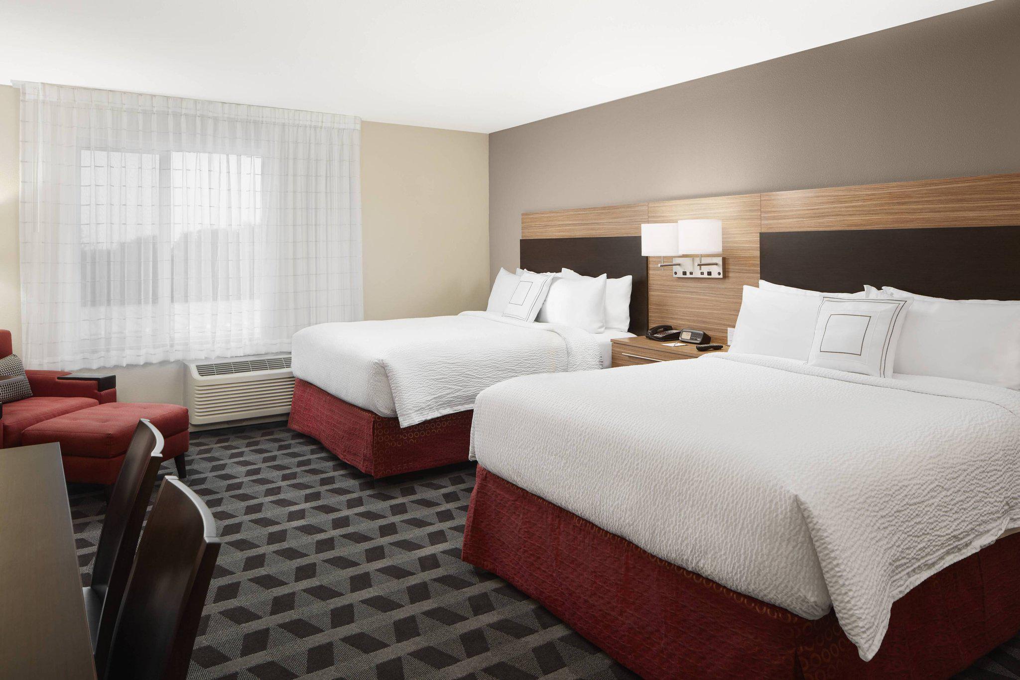 TownePlace Suites by Marriott Tampa South Photo