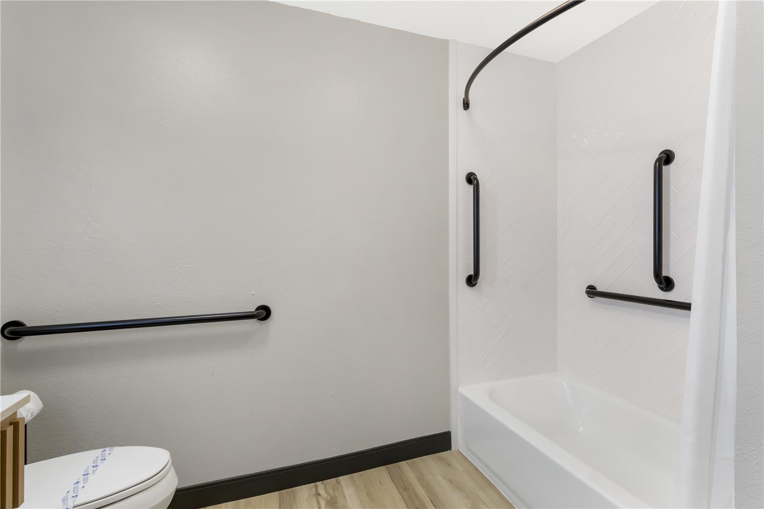 Best Western Plus Rose City Conference Center Inn Image