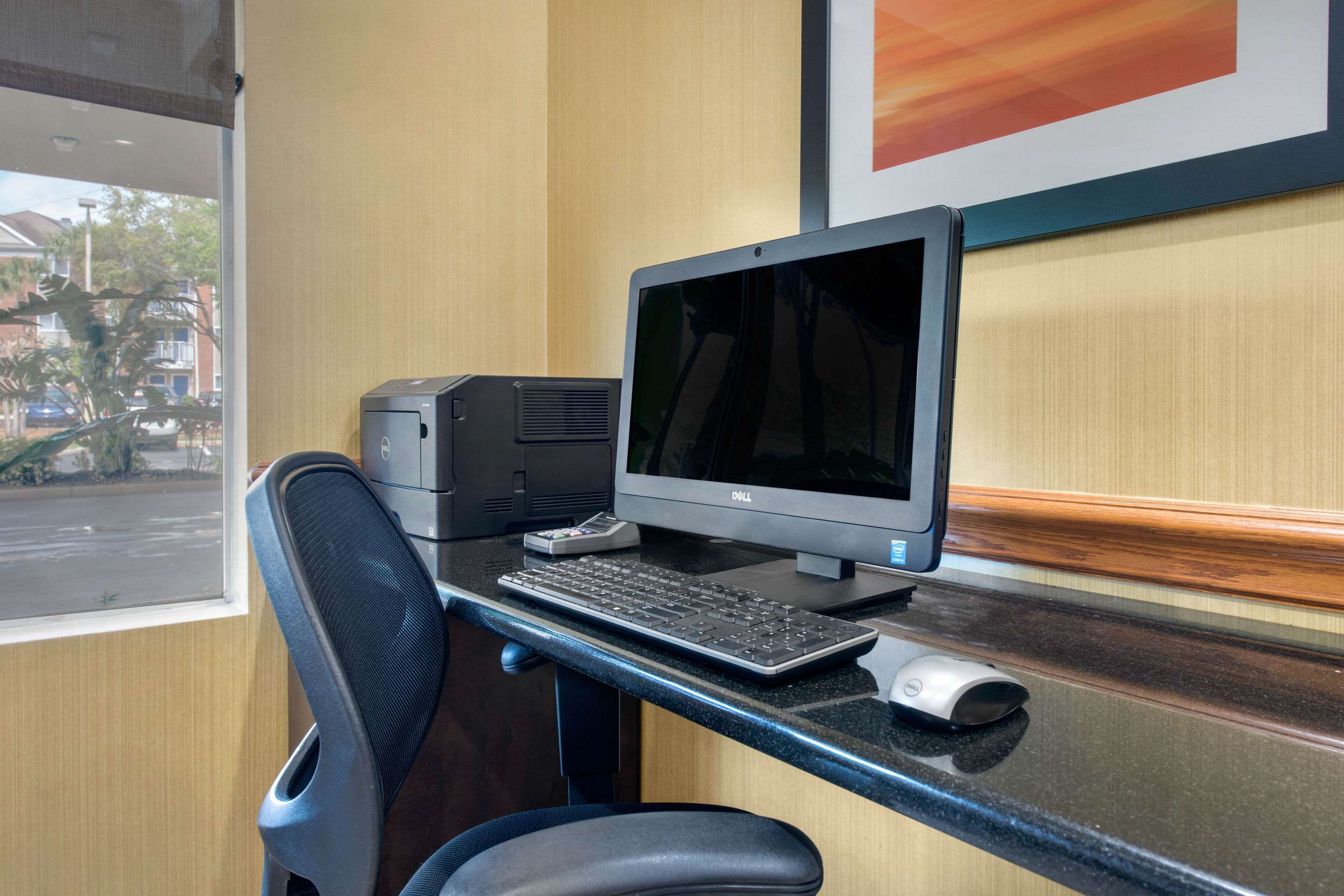 Comfort Suites Near Universal Orlando Resort Photo