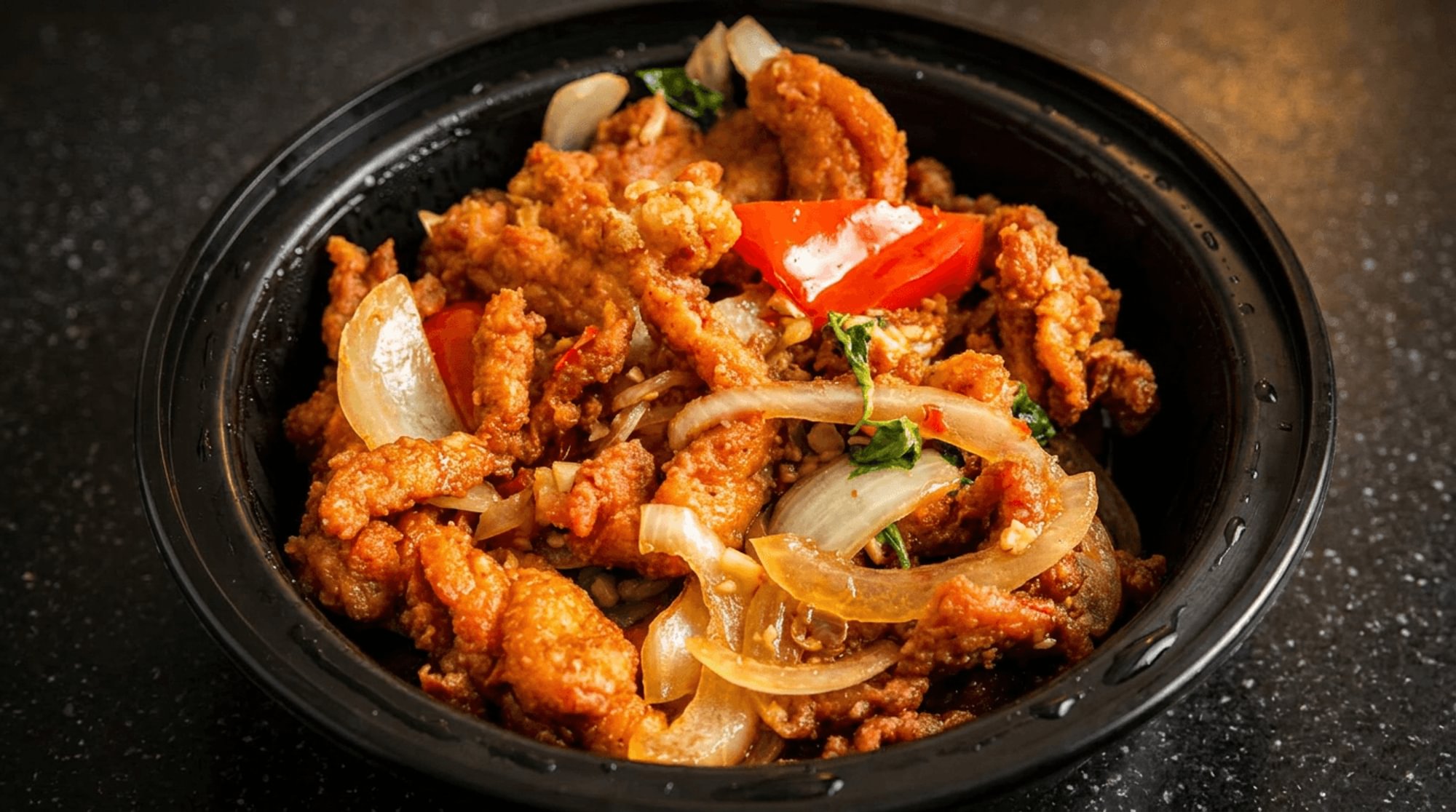 Crispy Chicken with Thai Basil กระเพราไก่กรอบ