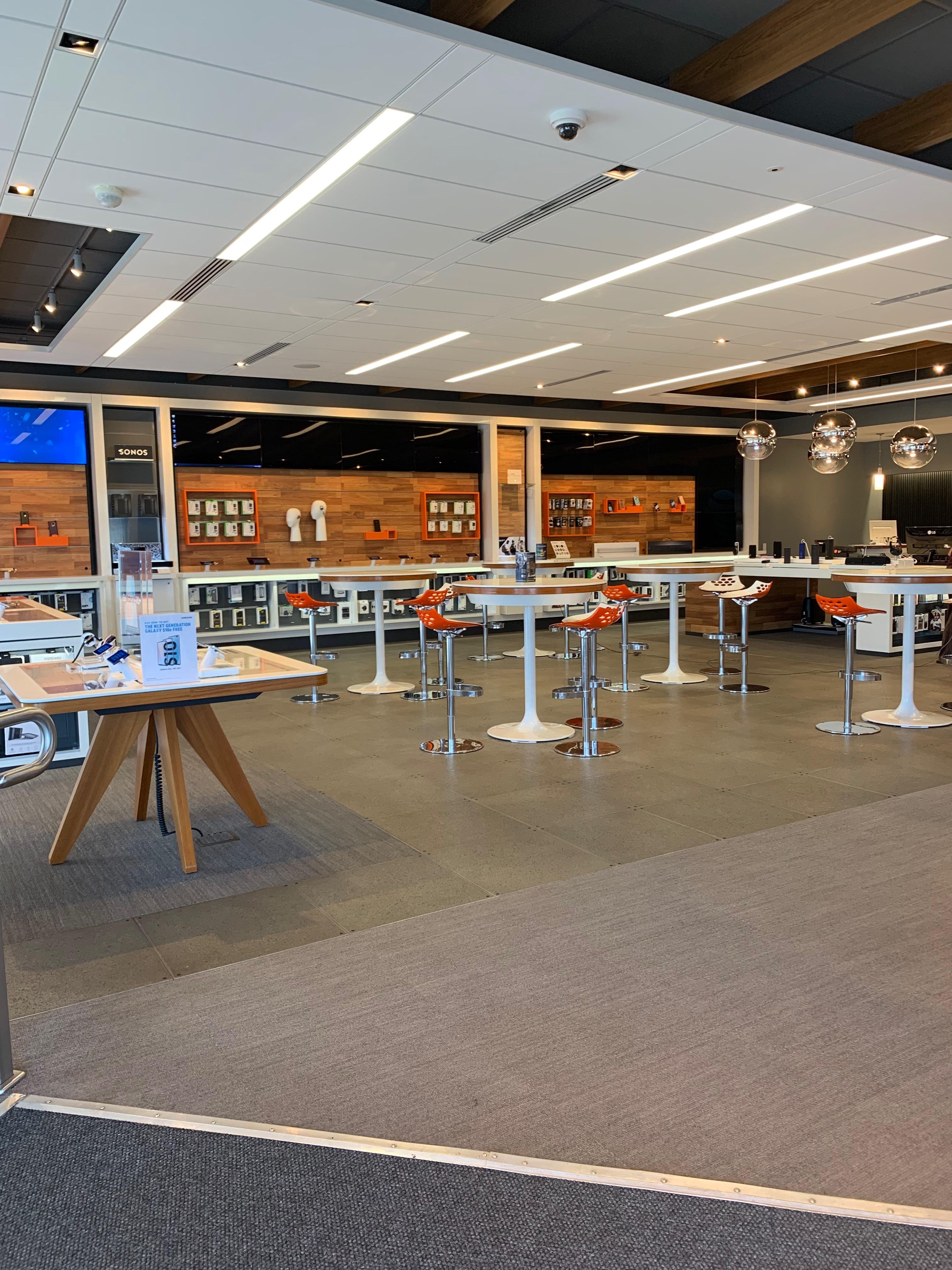 AT&T Store Photo