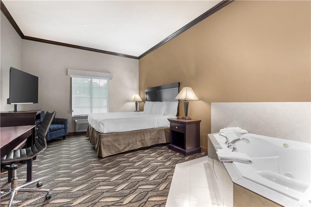 Best Western Red River Inn & Suites Image