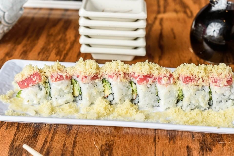 Tuna Crunch Roll •