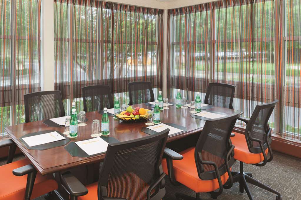 DoubleTree by Hilton Boston Bayside Image